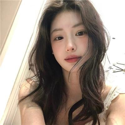 黑影窥窗